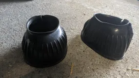 1 paire de cloches t.Cob. Très bon état. Très peu utilisées. 10€
