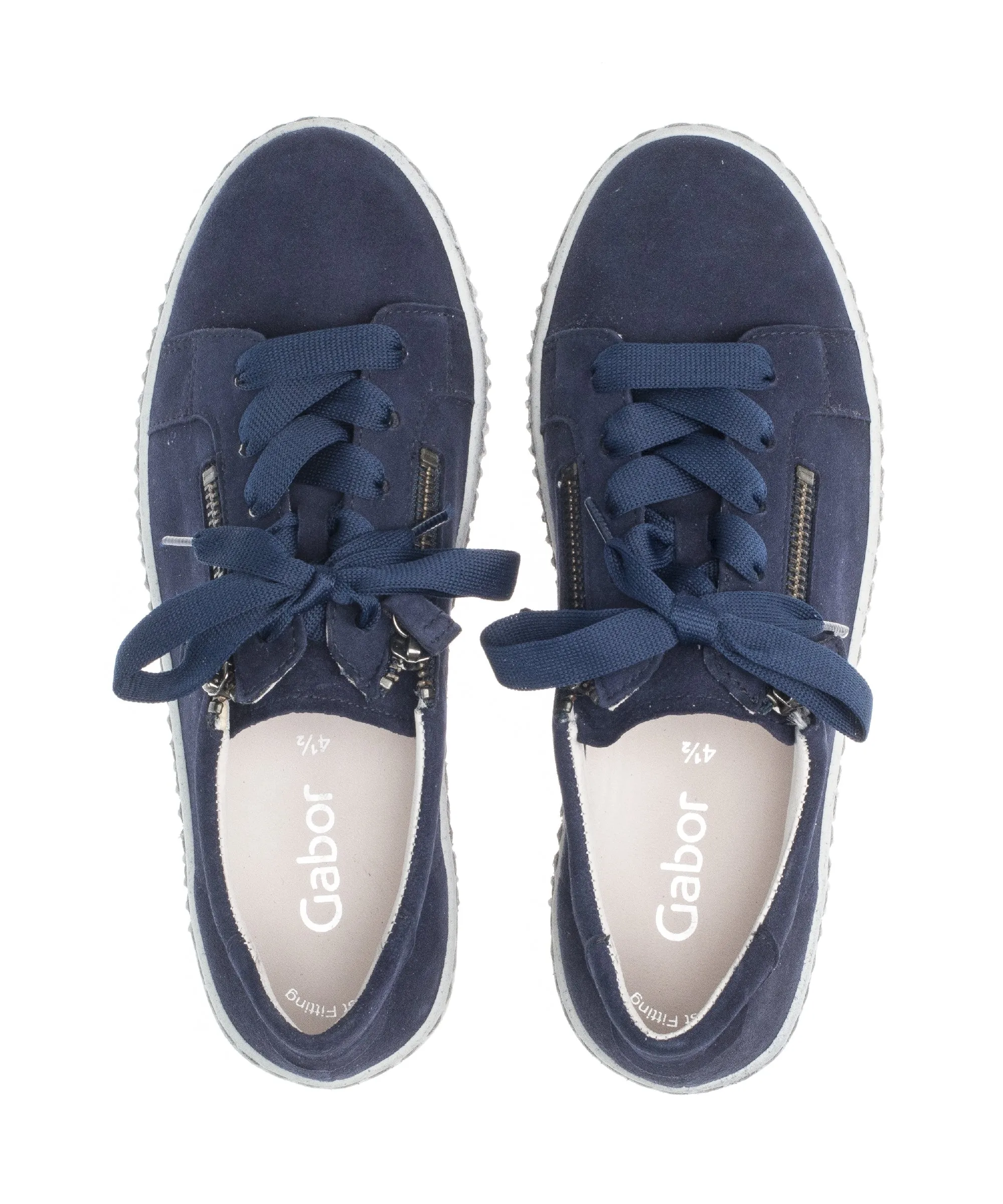 Baskets bleues