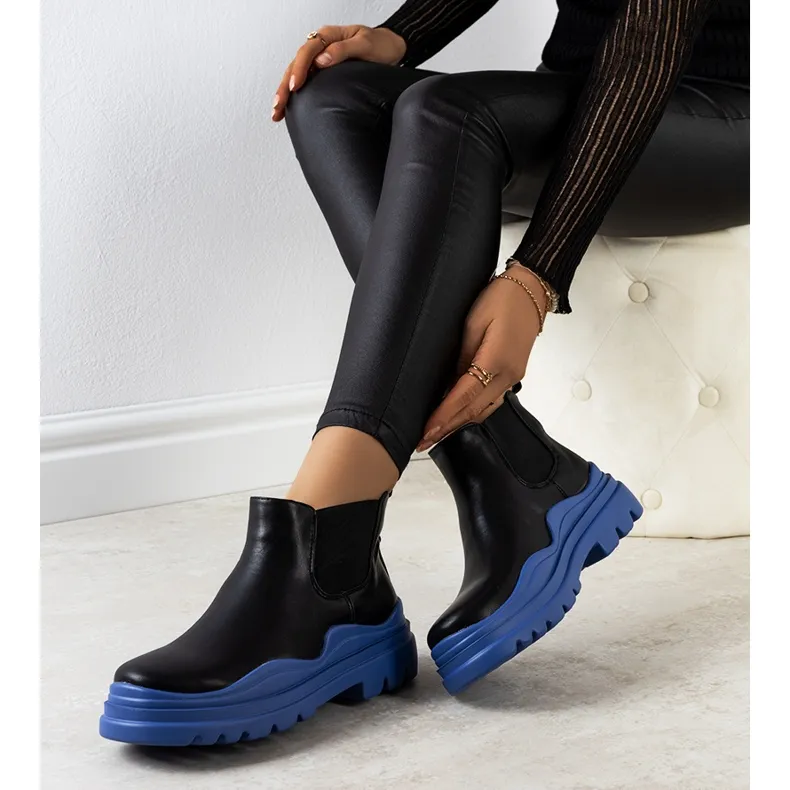 Bottes noires sur la plate-forme Tausel bleue le noir