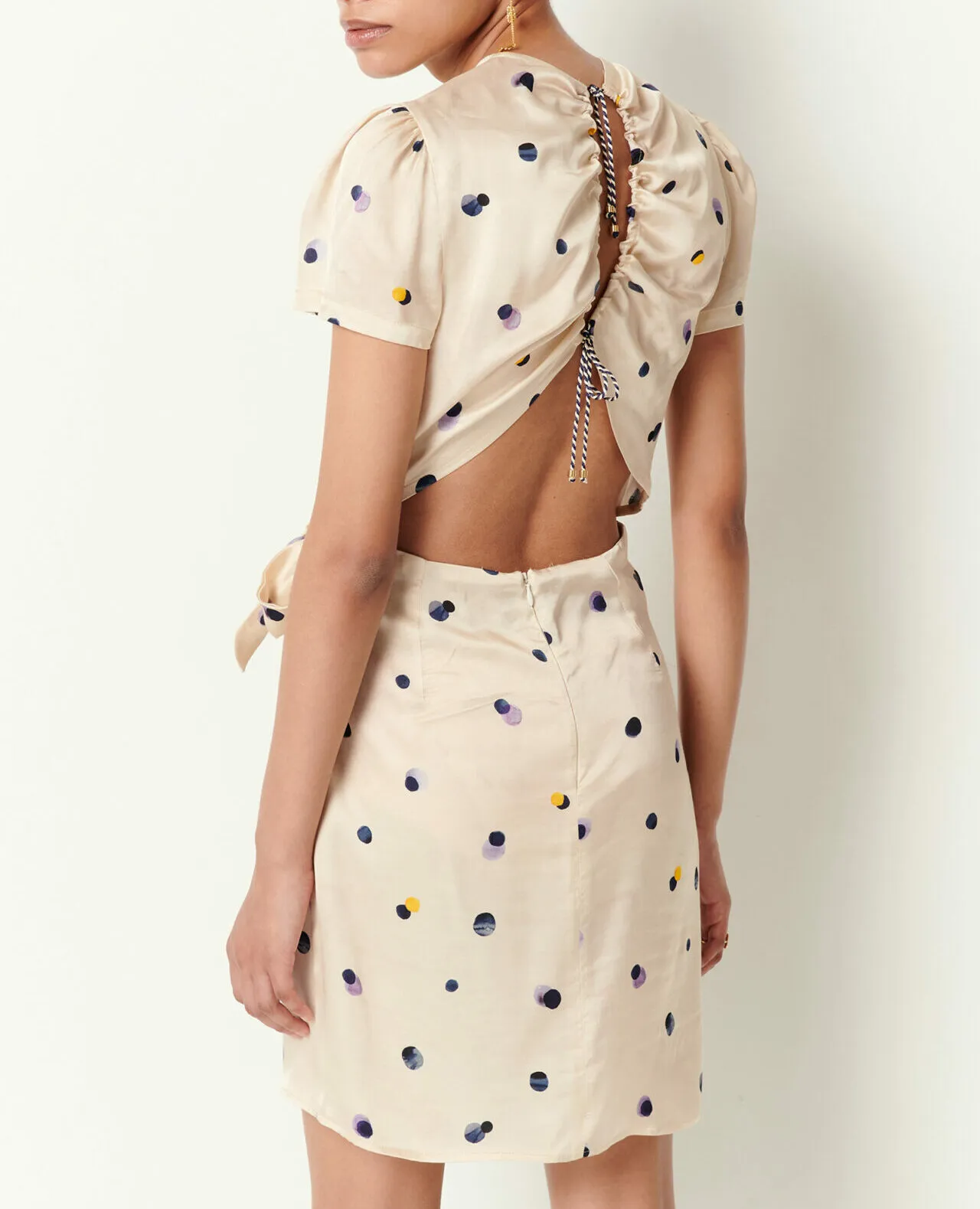 LABELLE Robe Dostie