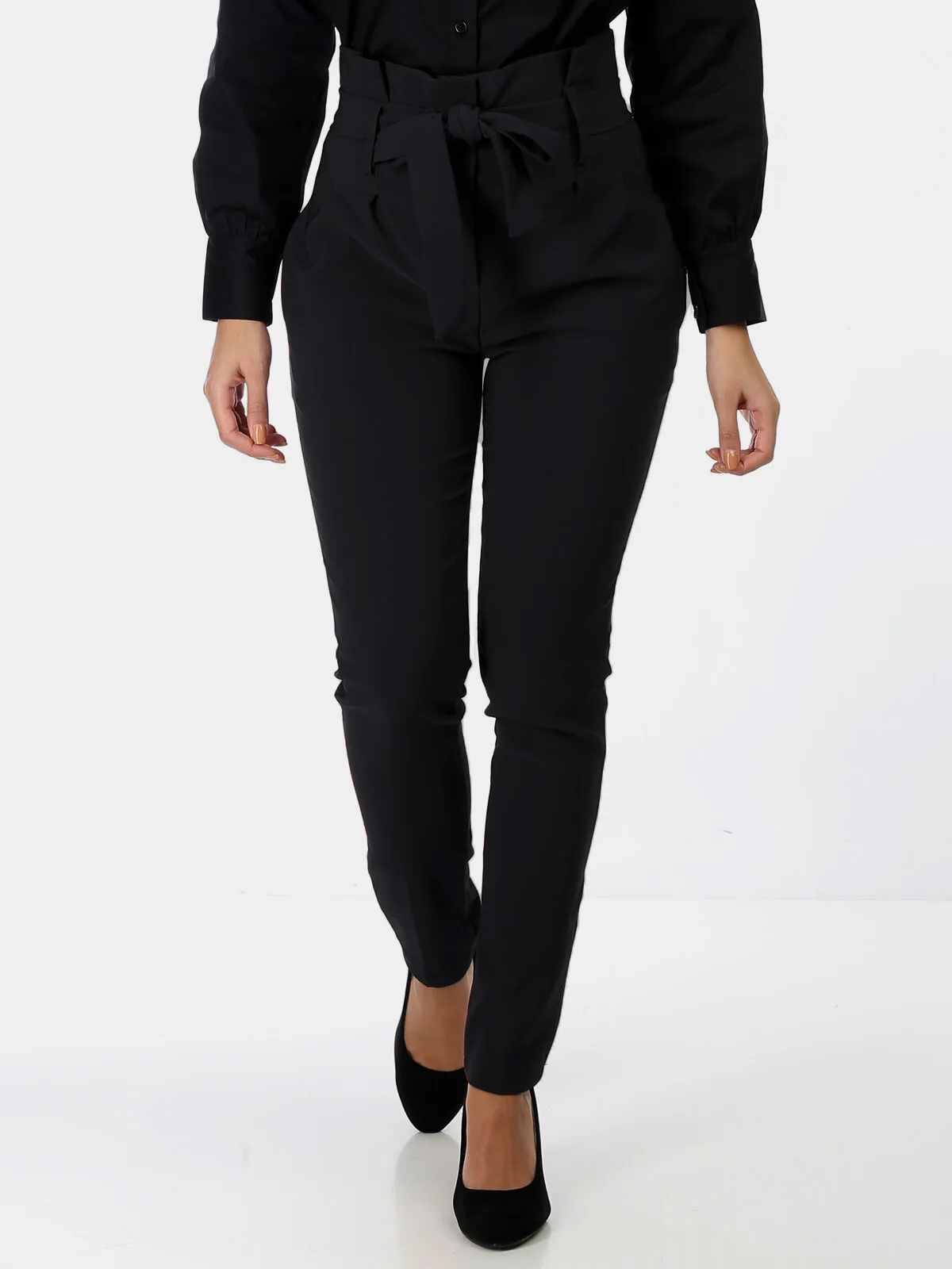 Pantalon avec ceinture à nouer