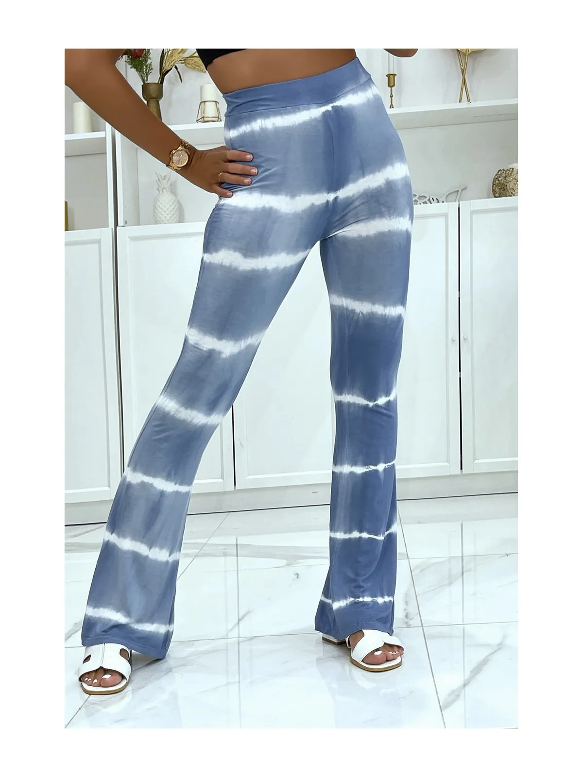 Pantalon moulant bleu patte déléphant effet tye and die bicolore élastique à la taille 