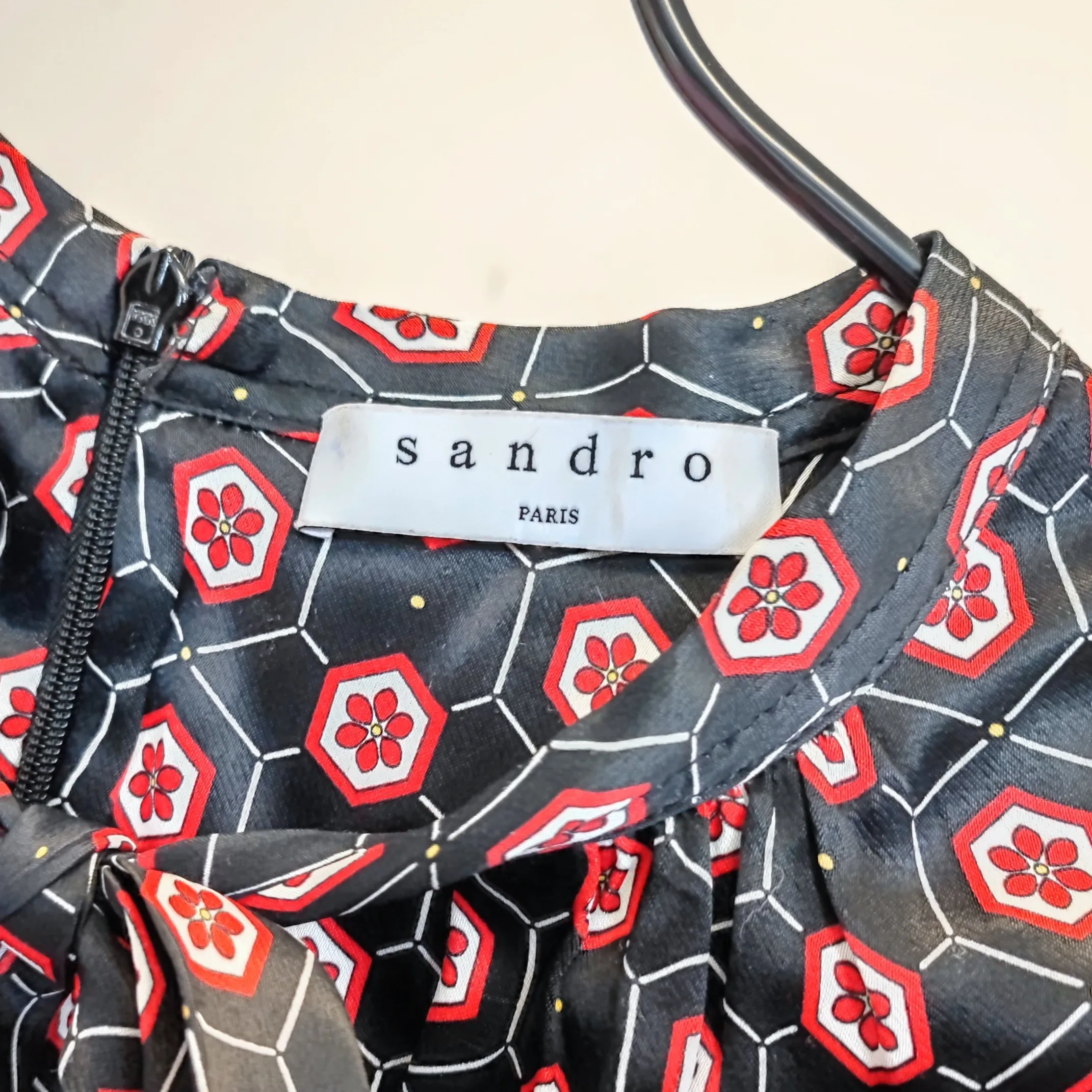  SANDRO - Robe satinée noire à imprimé - S - Femme